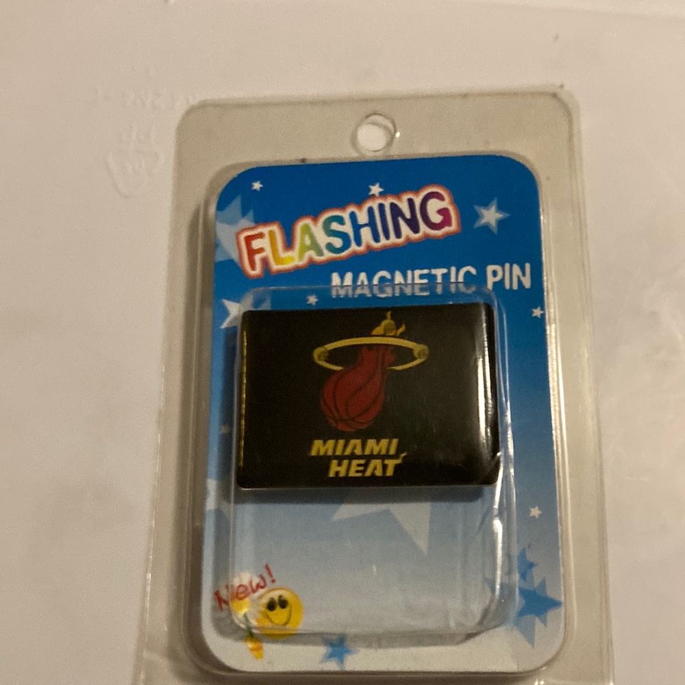 Miami heat magnetic flashing pin